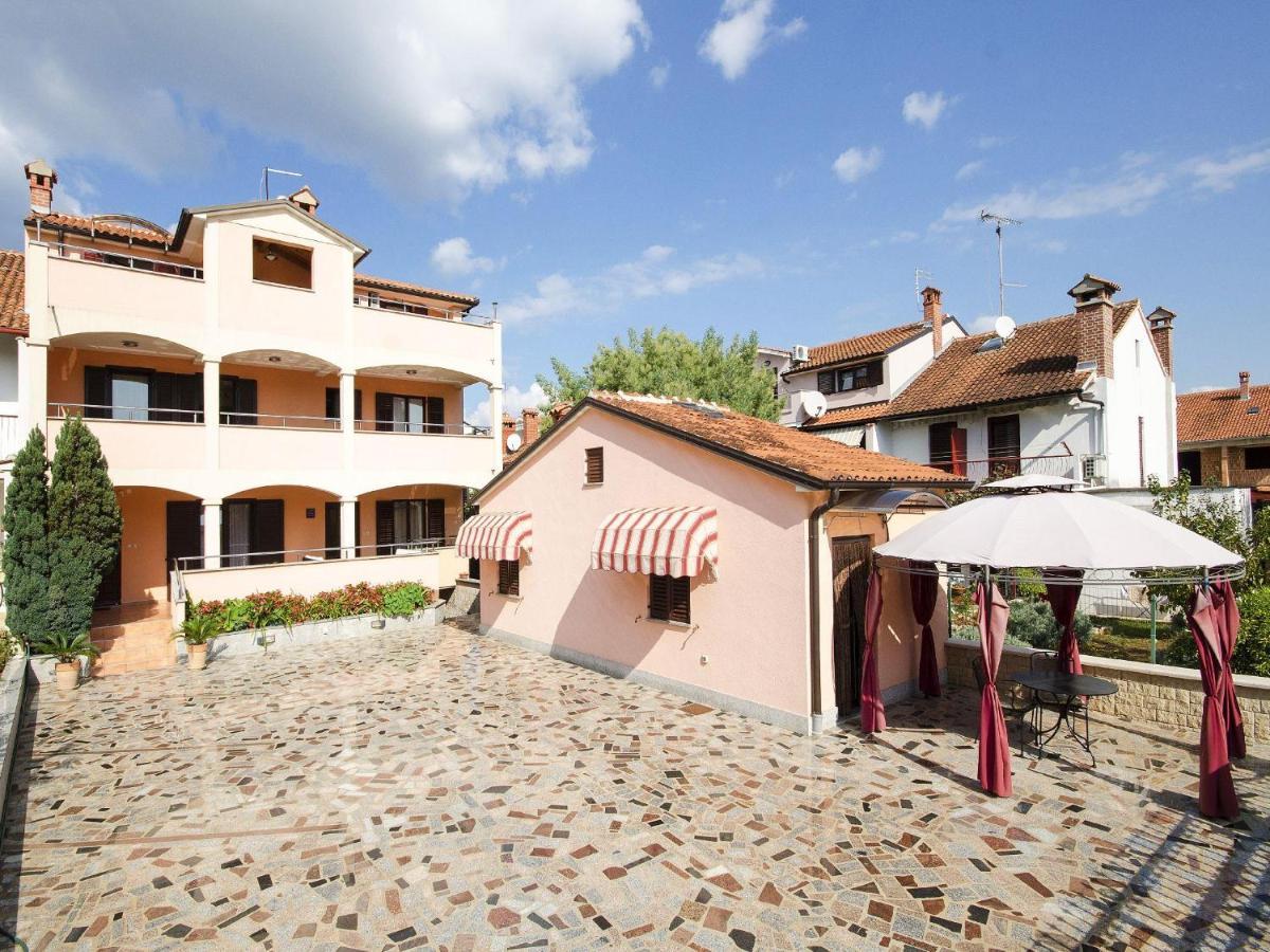 Apartments Patricija Rovigno Esterno foto